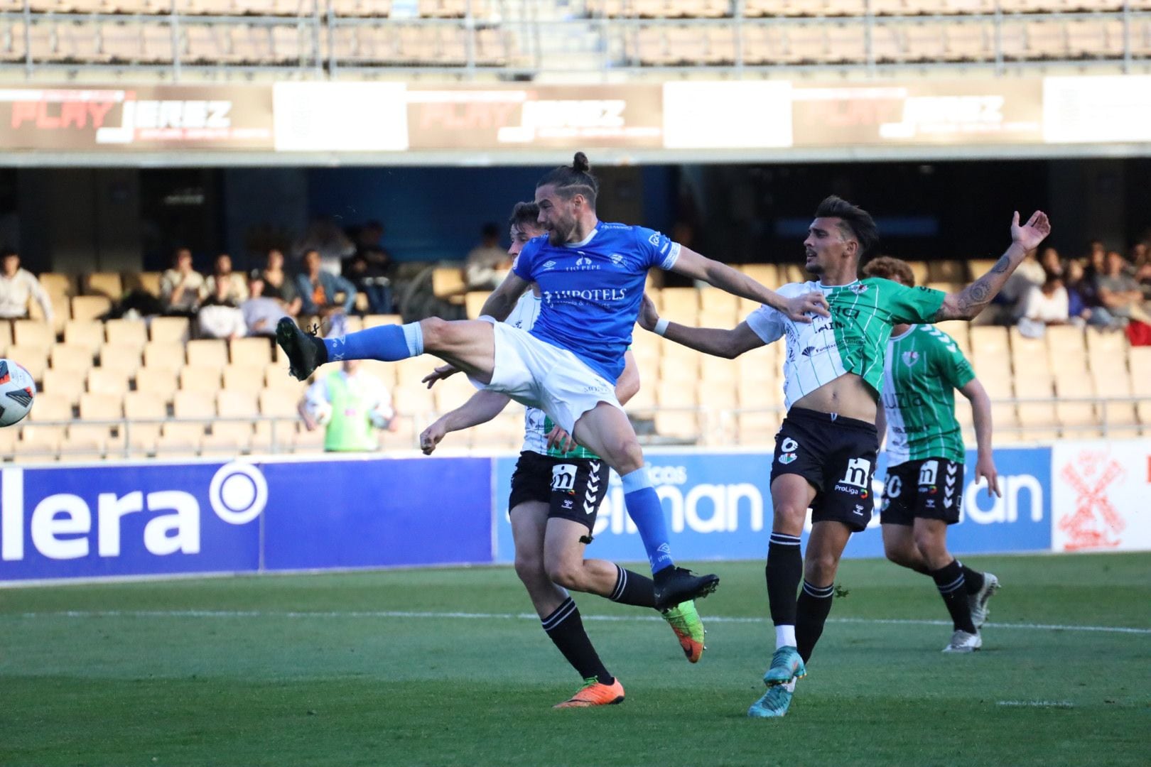 Imagen partido del Xerez DFc ante el Antequera