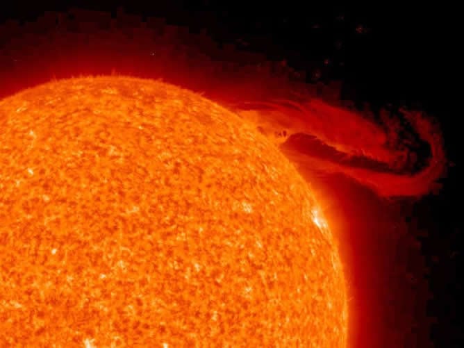 Según la NASA en los últimos años ha disminuido especialmente la actividad solar, posiblemete responde a un ciclo natural de la estrella