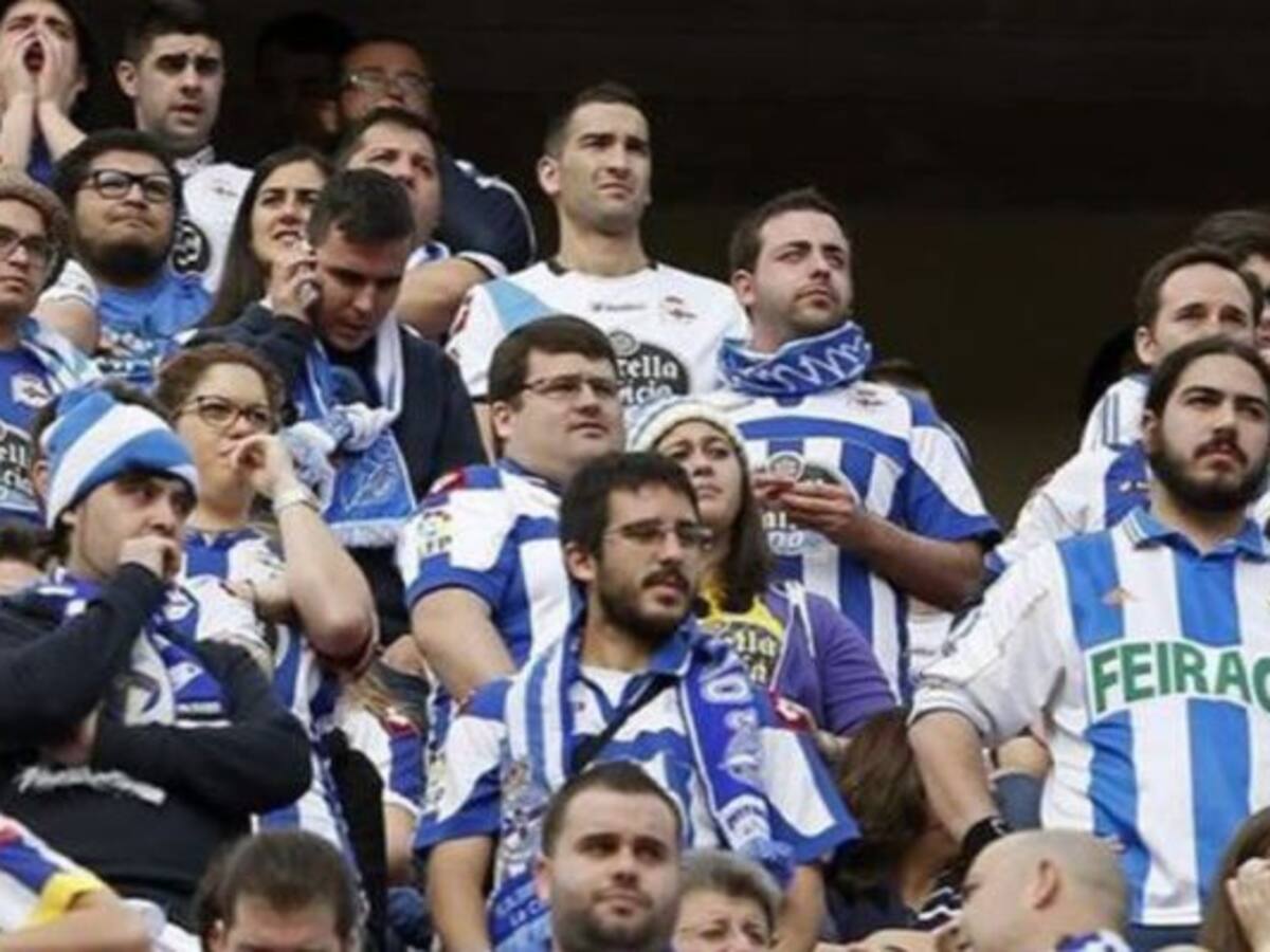 Los aficionados del Deportivo se quejan de nuevo por los horarios