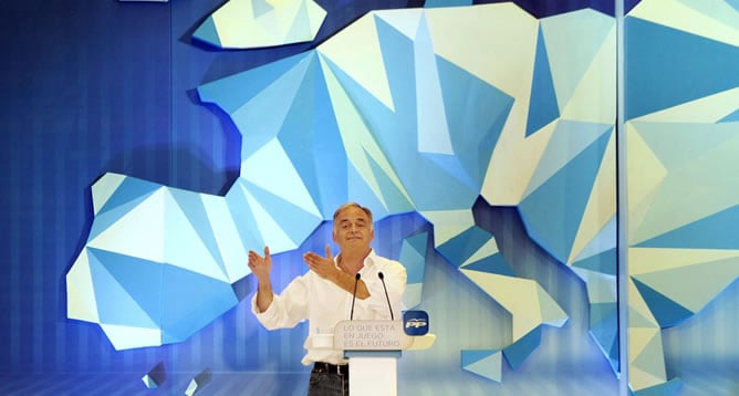 Esteban González Pons durante un mitin de campaña para las elecciones europeas celebrado en Alicante.