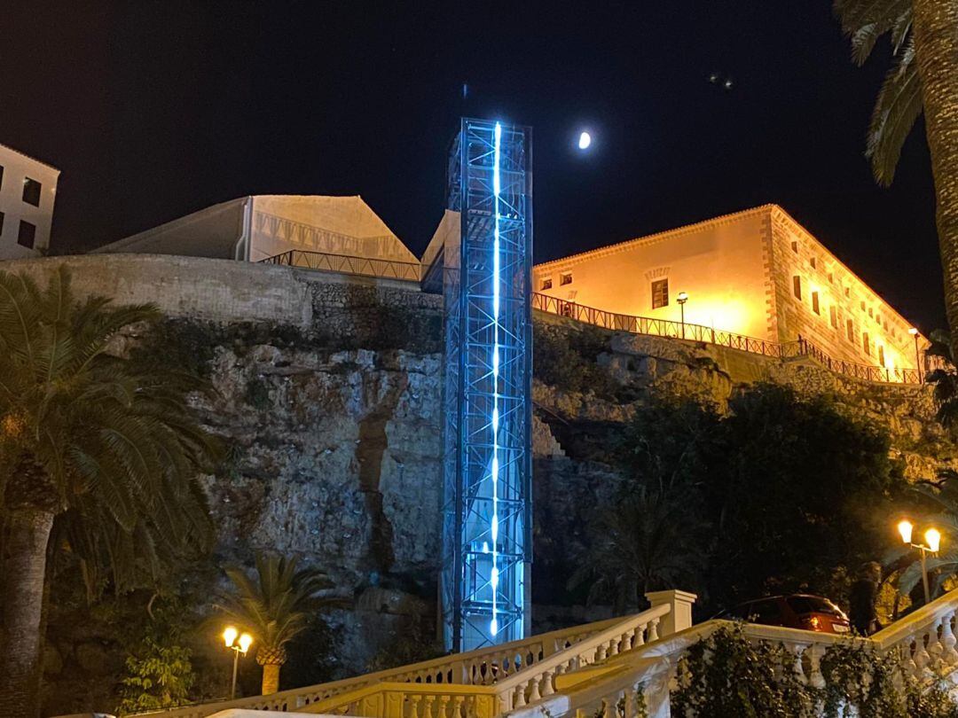 El segon ascensor devora del Parc Rochina està gairebé llest.