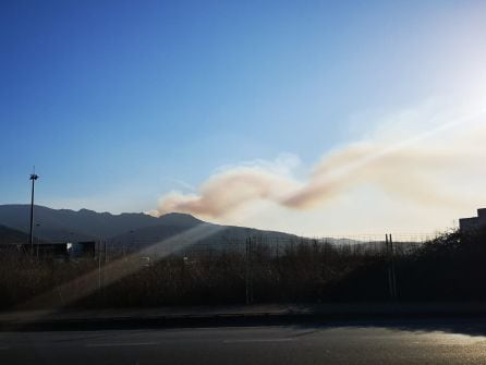 Vista del incendio desde el Bierzo