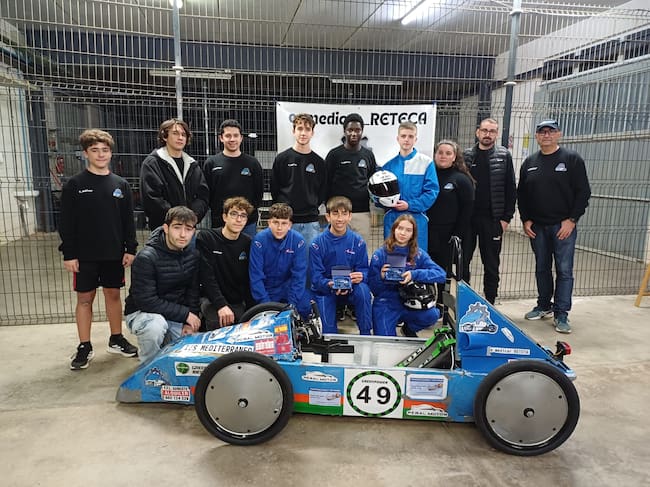 Los alumnos del IES Mediterráneo logran una invitación para el mundial de ingeniería escolar pero necesitan diez mil euros para costear la logística del viaje