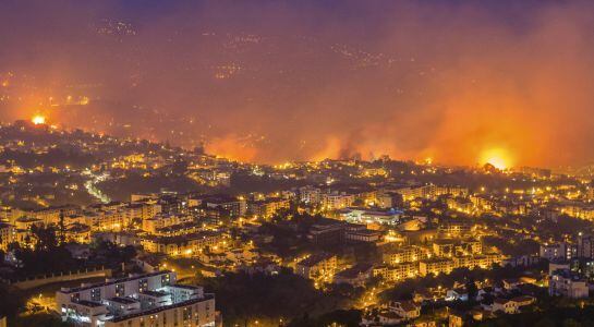 FOTOGALERÍA | Las imágenes del fuego que devora Madeira