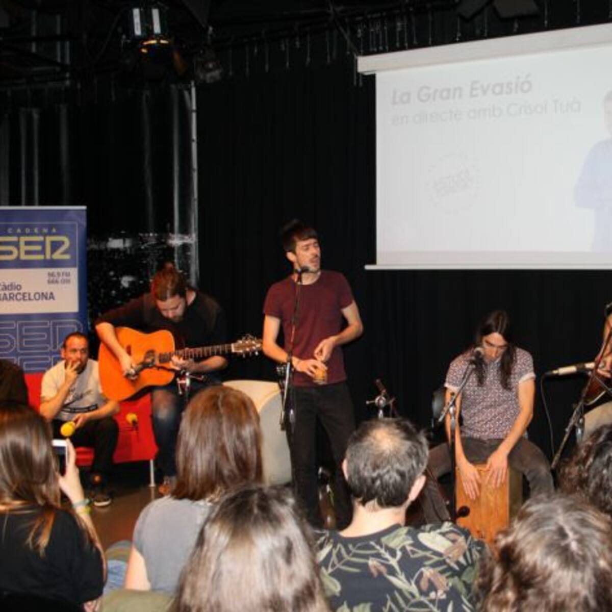 Santi Balmes de Love of Lesbian "Publicaré un llibre de relats sobre futbol amb Guillermo Galván de Vetusta Morla"