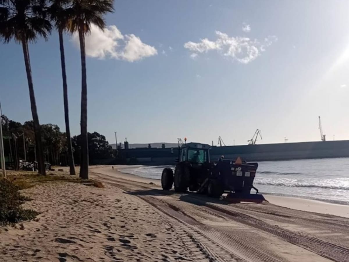 La playa de Palmones ya está lista para Semana Santa