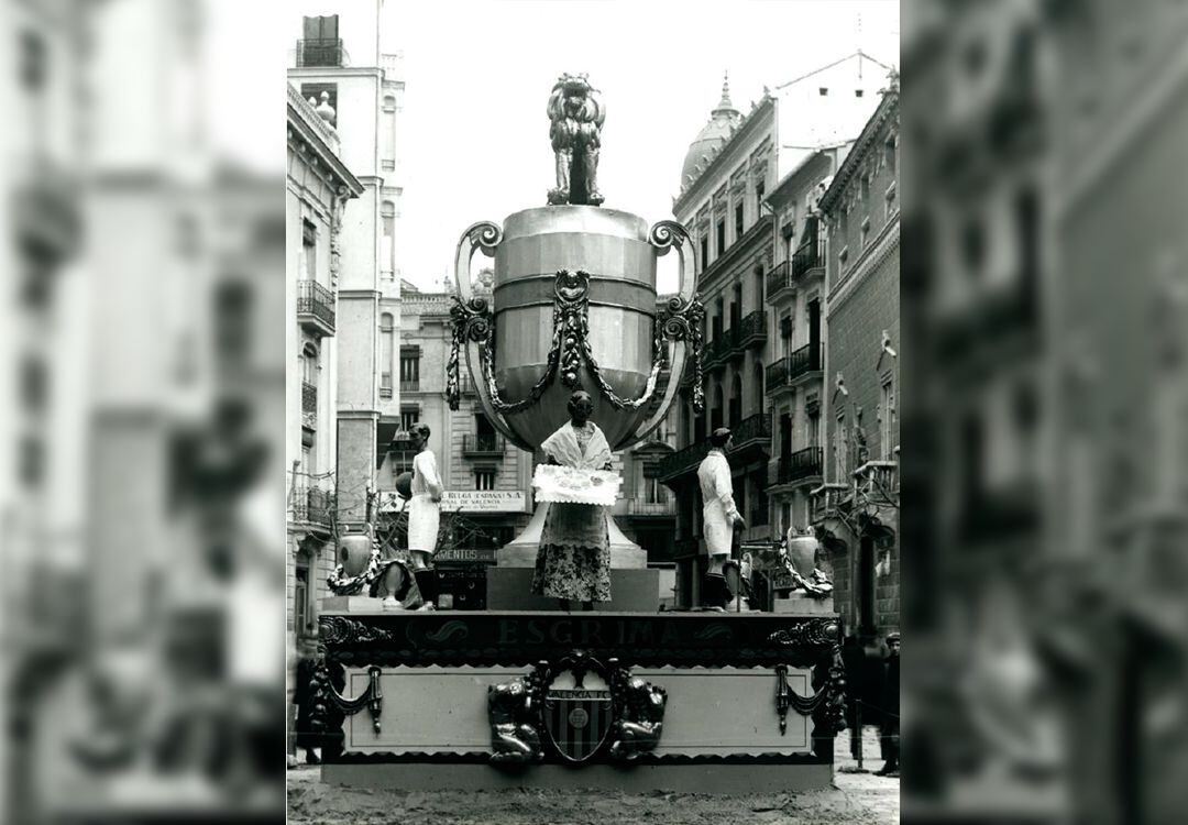 Original conservado en el Archivo Histórico Municipal de Valencia de la falla plantada por socios del Valencia FC en la plaza de Canalejas en 1925.