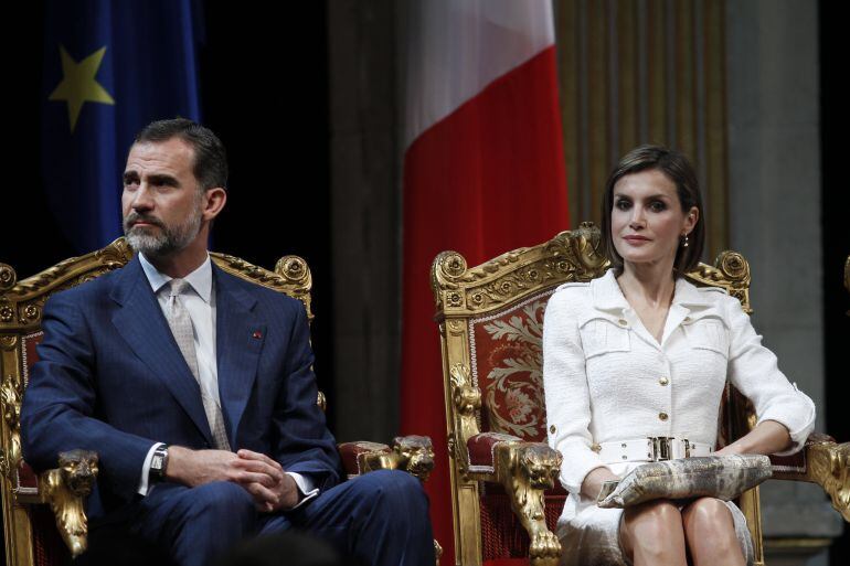 PARIS, FRANCE - JUNE 03:  King Felipe VI  and Queen Letizia attend a ceremony at Hotel de Ville (Town Hall) on 03 June 2015 in Paris, France. Felipe VI of Spain and Queen Letizia of Spain are on a three-day visit in France. Originally scheduled for March 