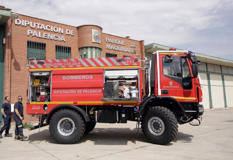 Camión de bomberos que da servicio a la provincia de Palencia