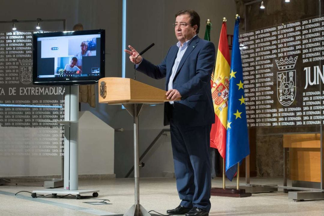 El presidente de la Junta de Extremadura durante su comparecencia de esta tarde