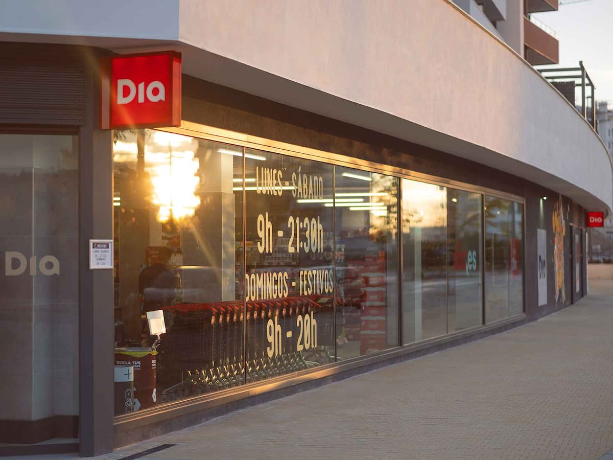 El local del primer Zara en A Coruña acogerá un supermercado Dia