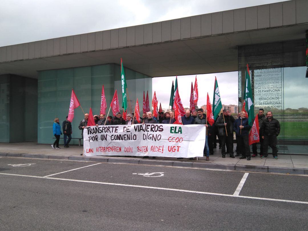 Primera jornada de movilización en el transpporte de viajeros interurbanos