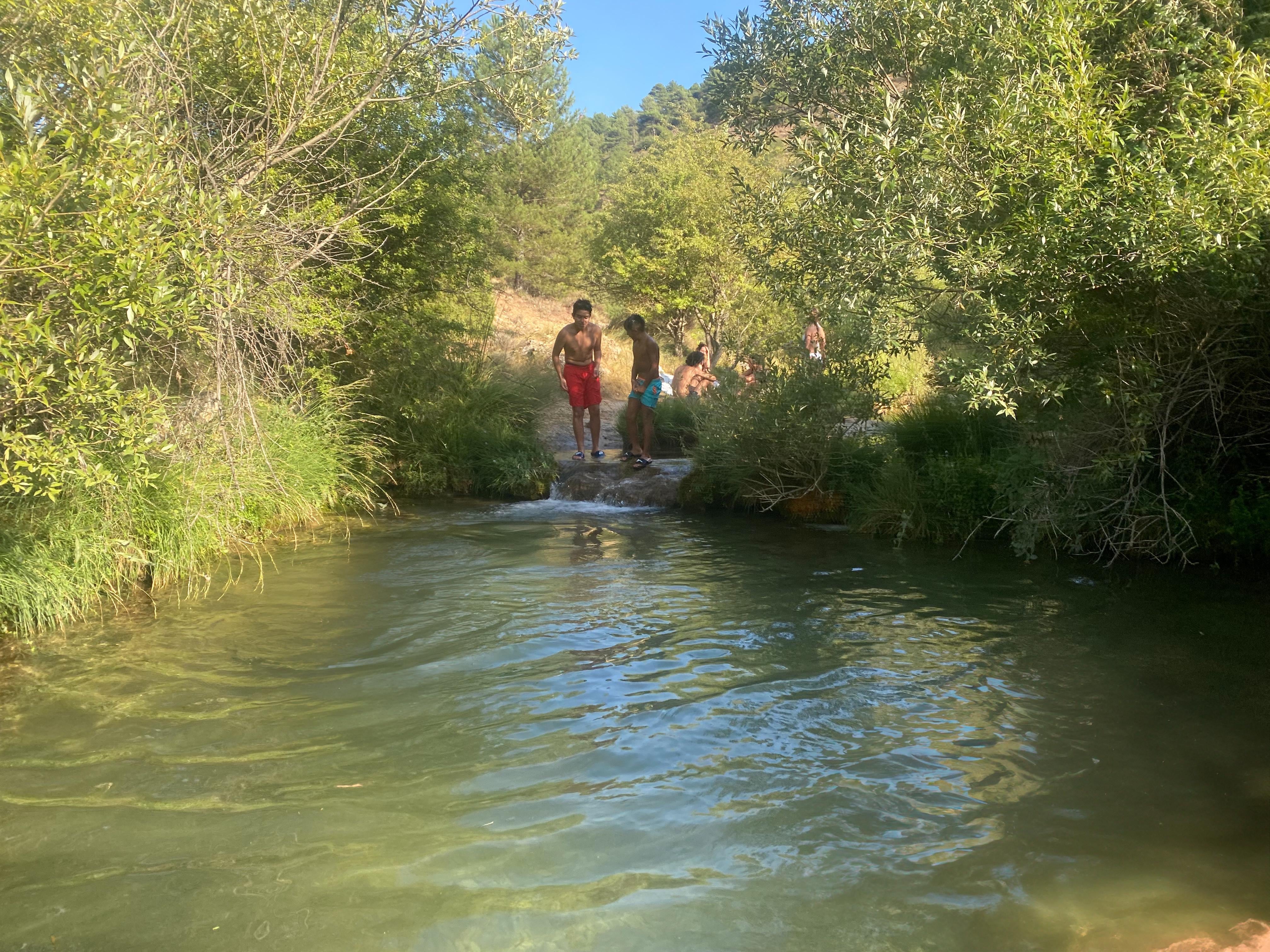 Zona de baño natural de las pocetas del Huécar en Palomera (Cuenca).