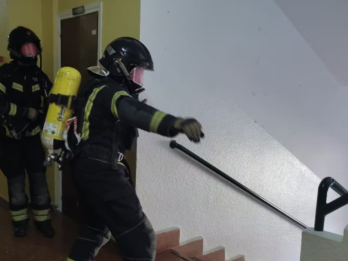 Un incendio en una vivienda de la calle San Genadio de Ponferrada obliga a la atención sanitaria de una mujer de 89 años