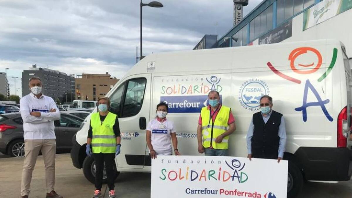 Carrefour dona una furgoneta al Banco de Alimentos del Sil