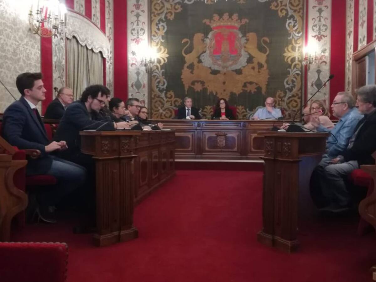 El PP pretendía celebrar una ofrenda de flores en un antiguo monumento franquista