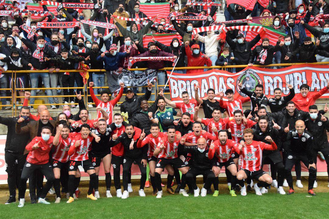 El Zamora celebró hace un año en el Reino su clasificación para el play-off