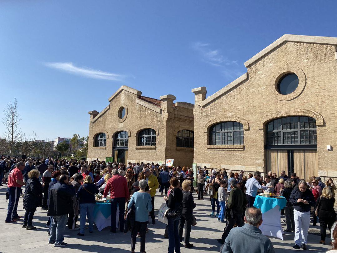 Inauguración de la sede de la Universidad Popular en las naves de Demetrio Ribes del Parque Central de València