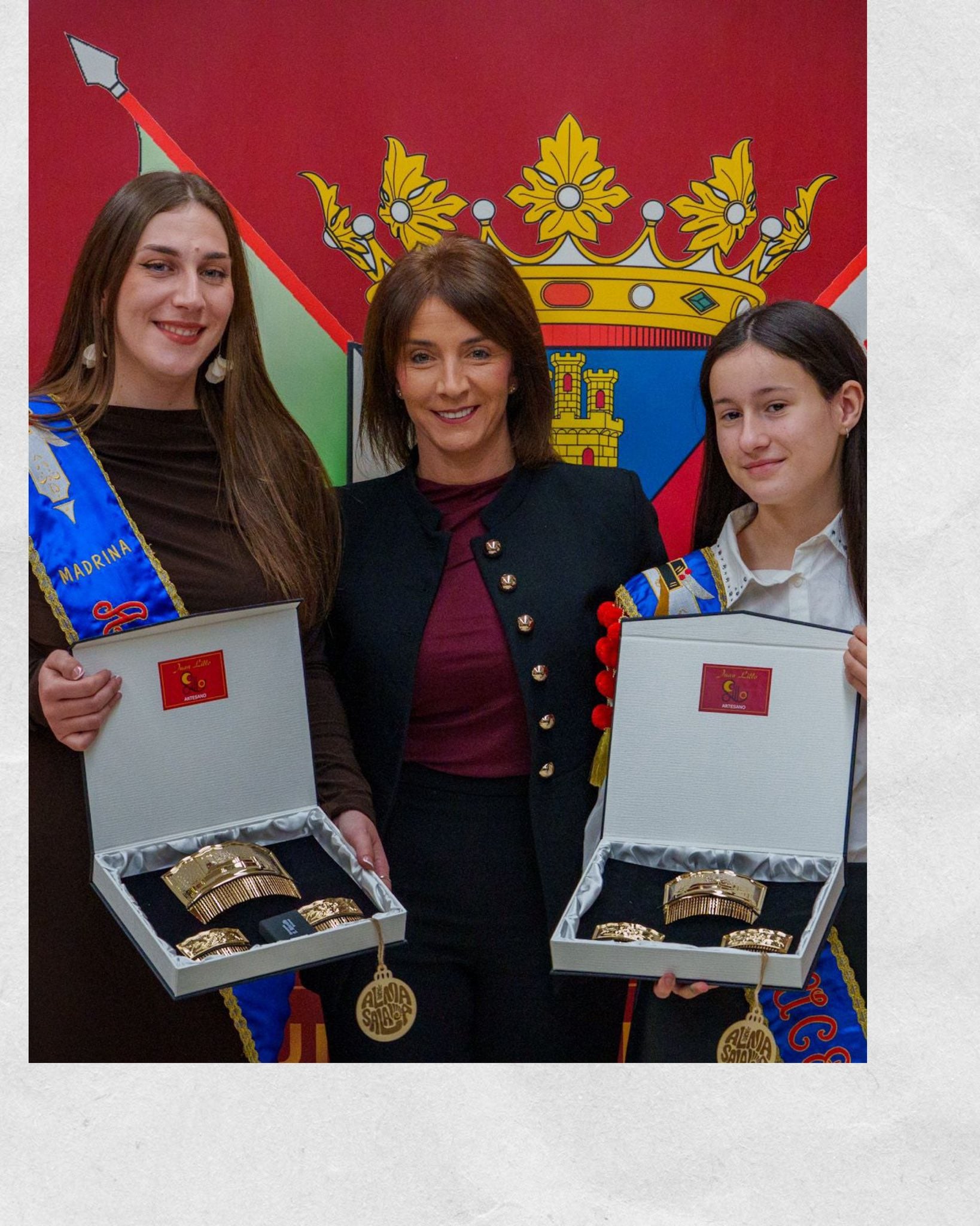 Madrinas y presidenta de la comparsa de Andaluces