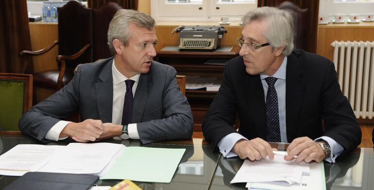 Alfonso Rueda y Miguel Angel Cadenas en una Comisión Mixta