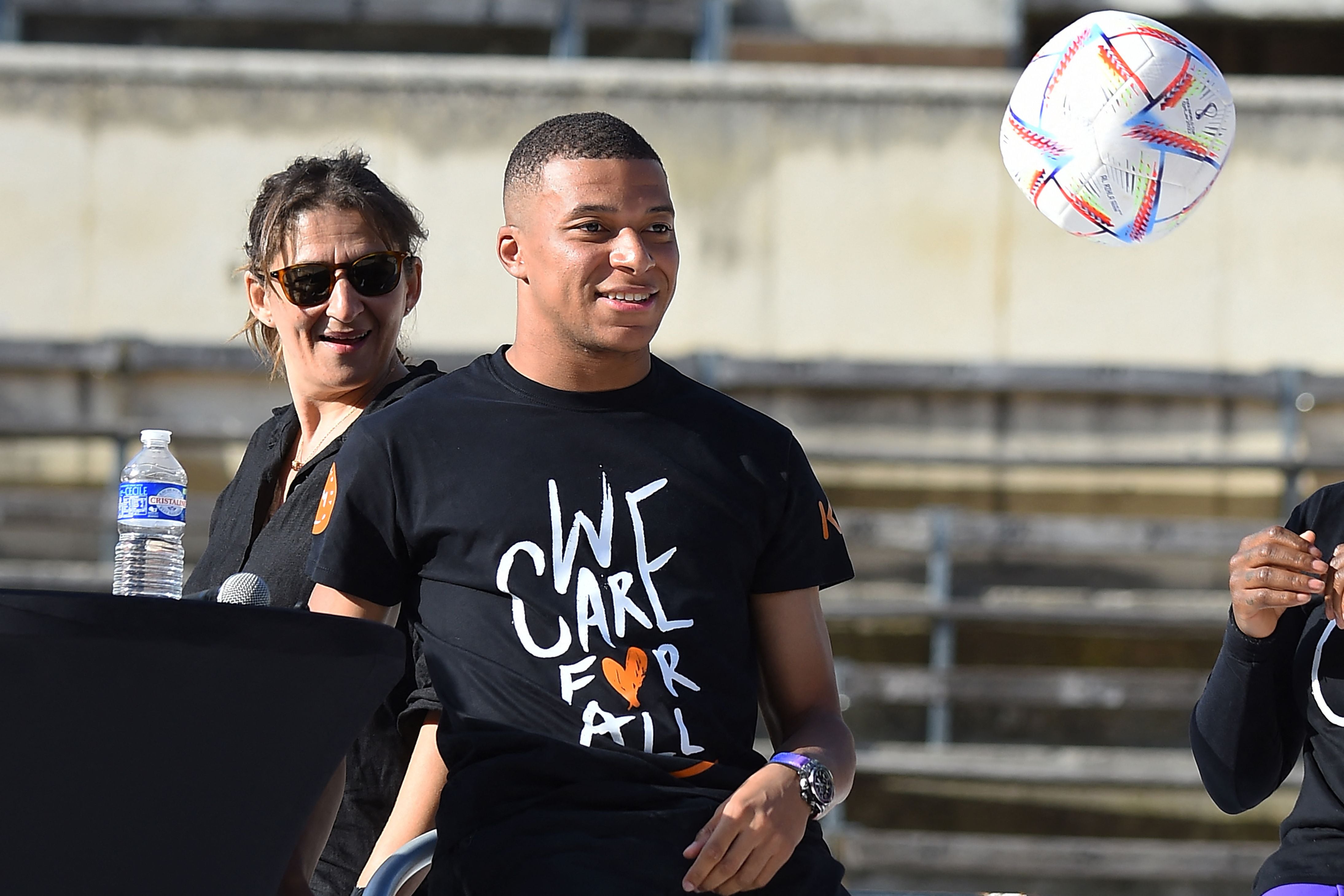 Kylian Mbappe y su madre Fayza Lamari