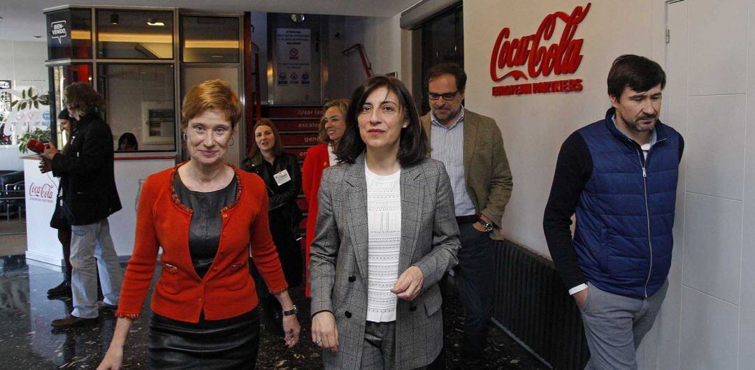 La conselleira de Medio Ambiente en la Coca Cola
