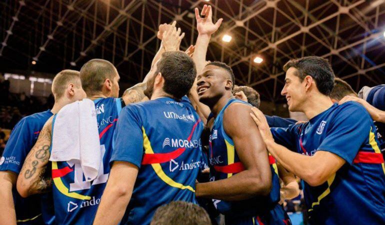 Los jugadores andorranos celebran la última victoria