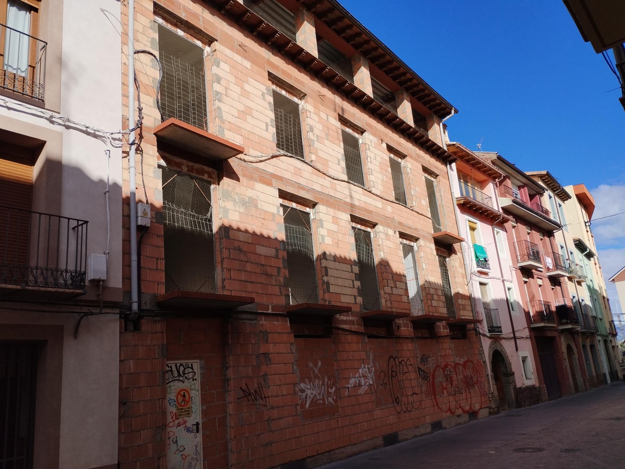 El edificio de la calle San Nicolás podrá reconvertirse en viviendas sociales