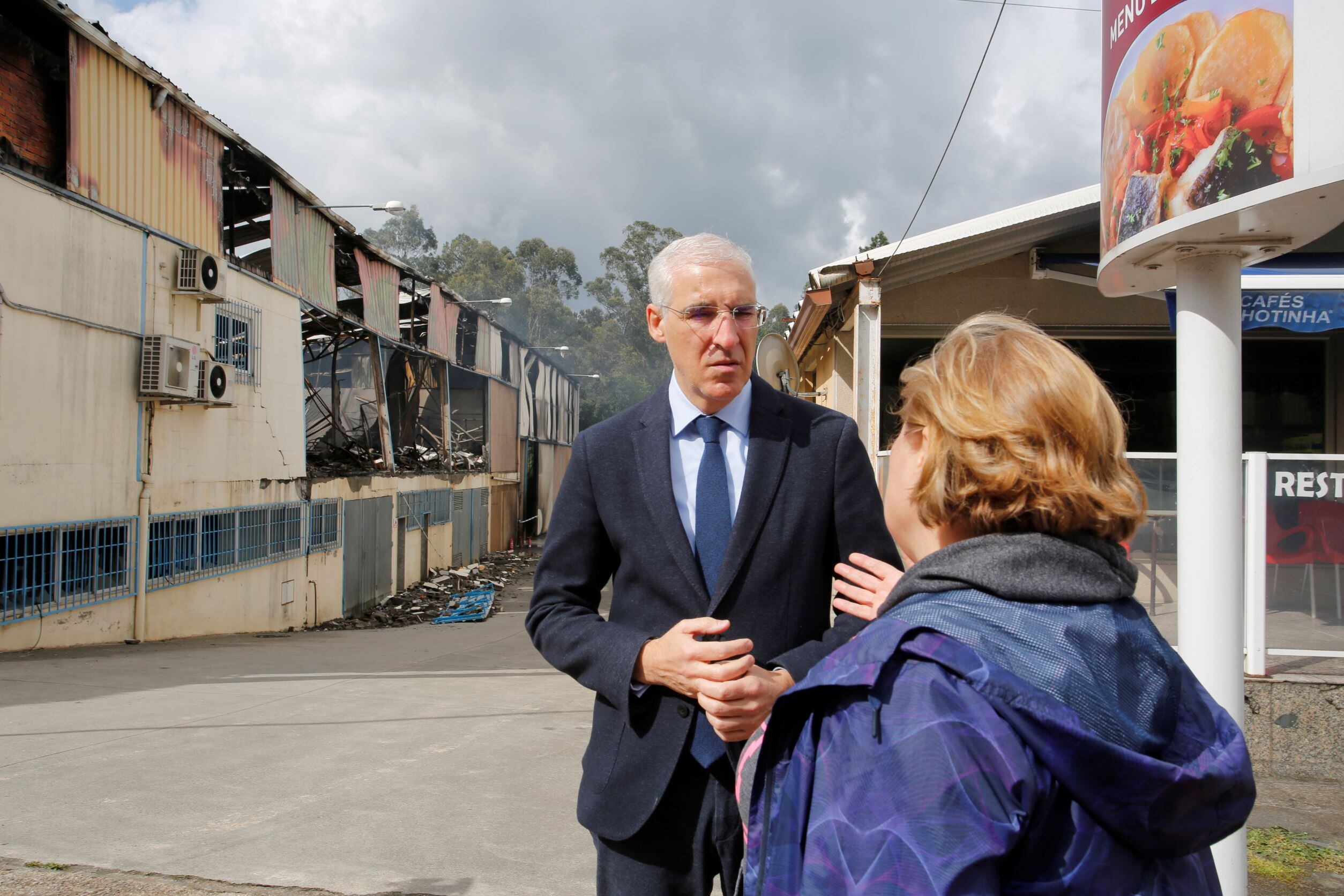 El vicepresidente en el lugar del incendio