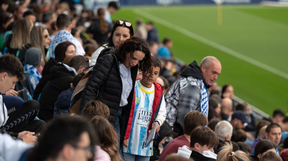 La Rosaleda fue una fiesta viendo entrenar al próximo rival del Almería.