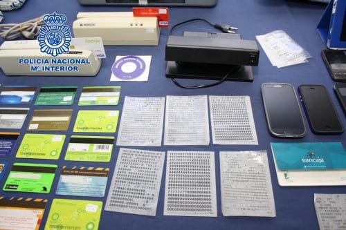 Part del material interceptat pel Cos Nacional de Policia