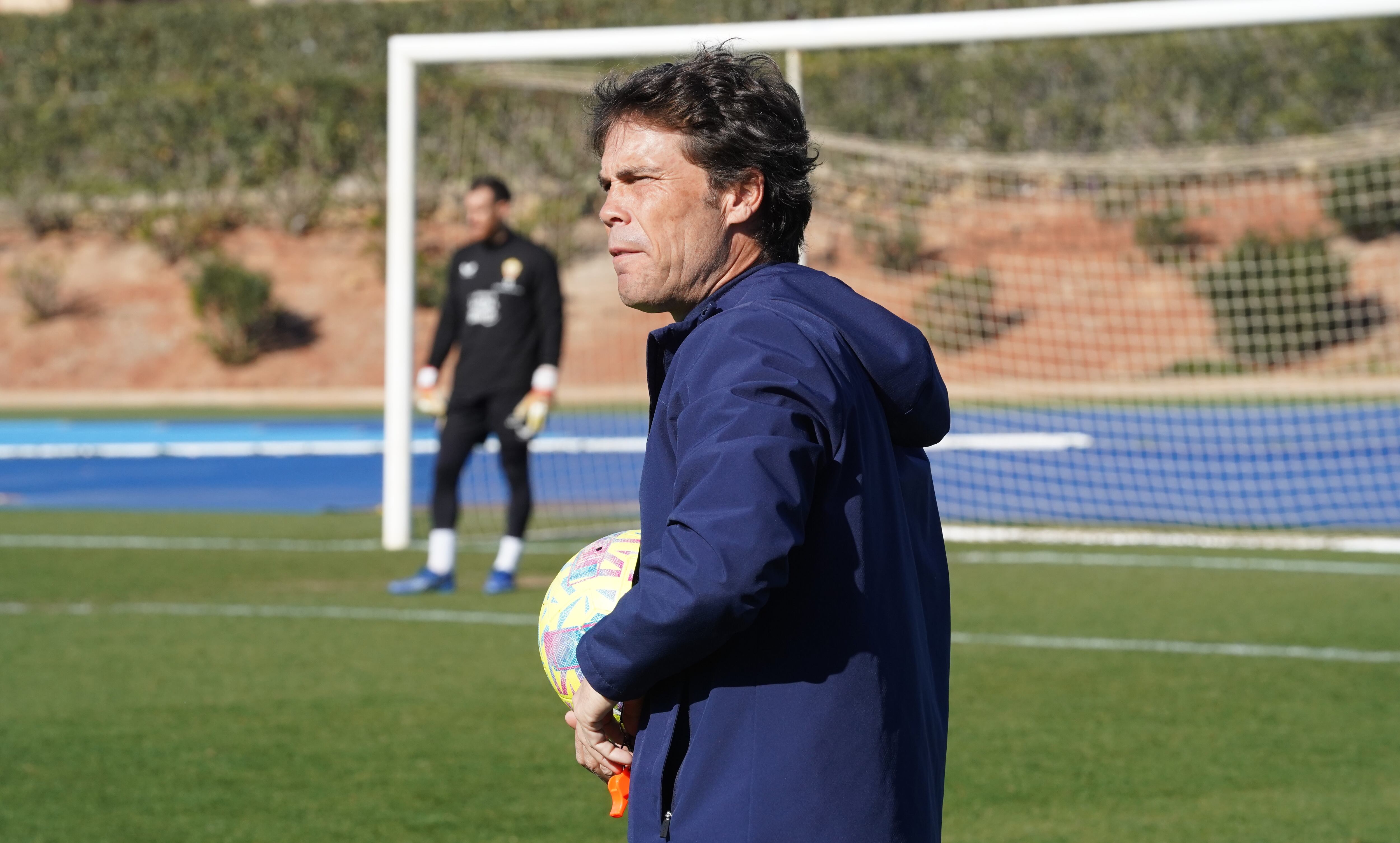 Rubi podría seguir más temporadas al frente del Almería.