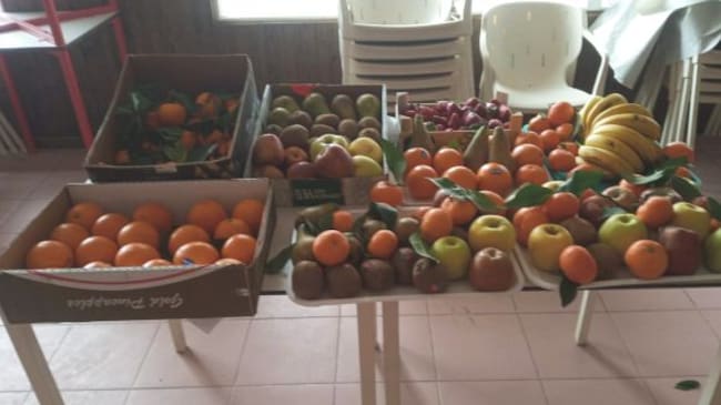 Una vecina de Valdepeñas ha donado hasta 6 cajas de fruta para abastecer a los transportistas
