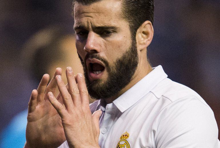 Nacho se lamenta tras un lance del juego en Riazor