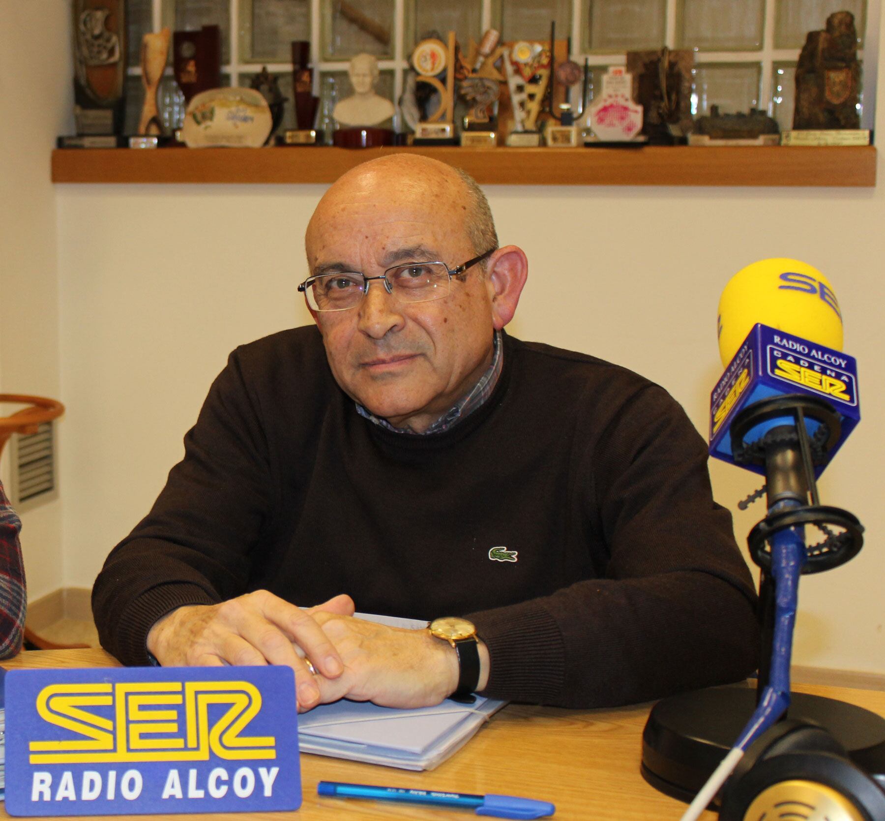 Pep Fuster, en una entrevista recent a l'estudi central de Radio Alcoy