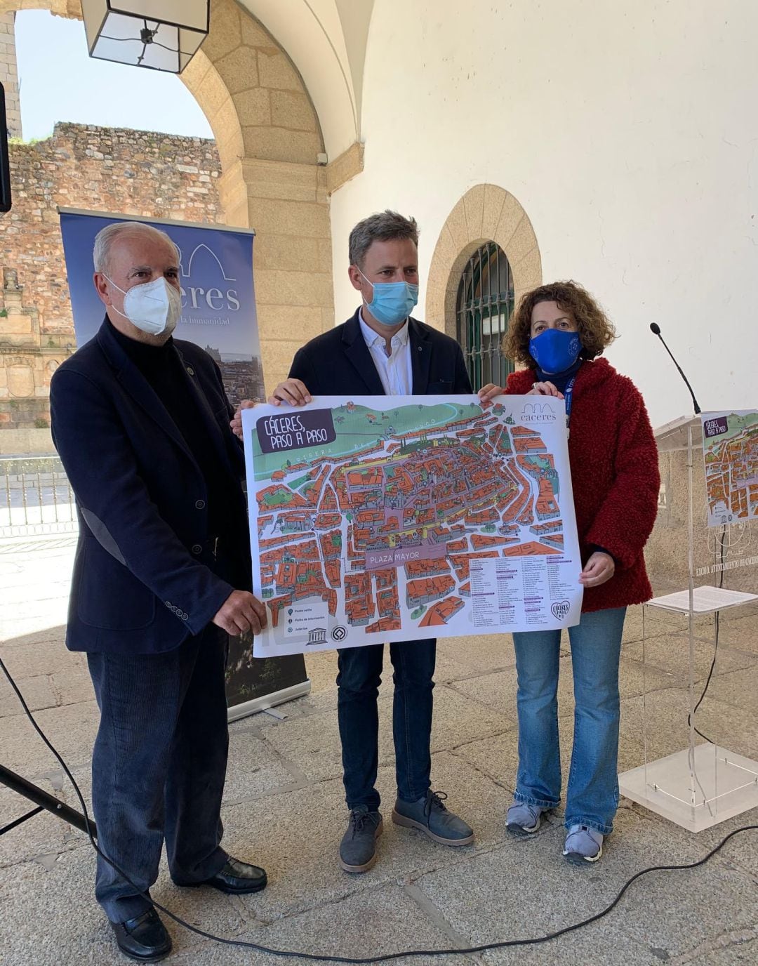 Presentación del mapa turístico Cáceres, Paso a Paso