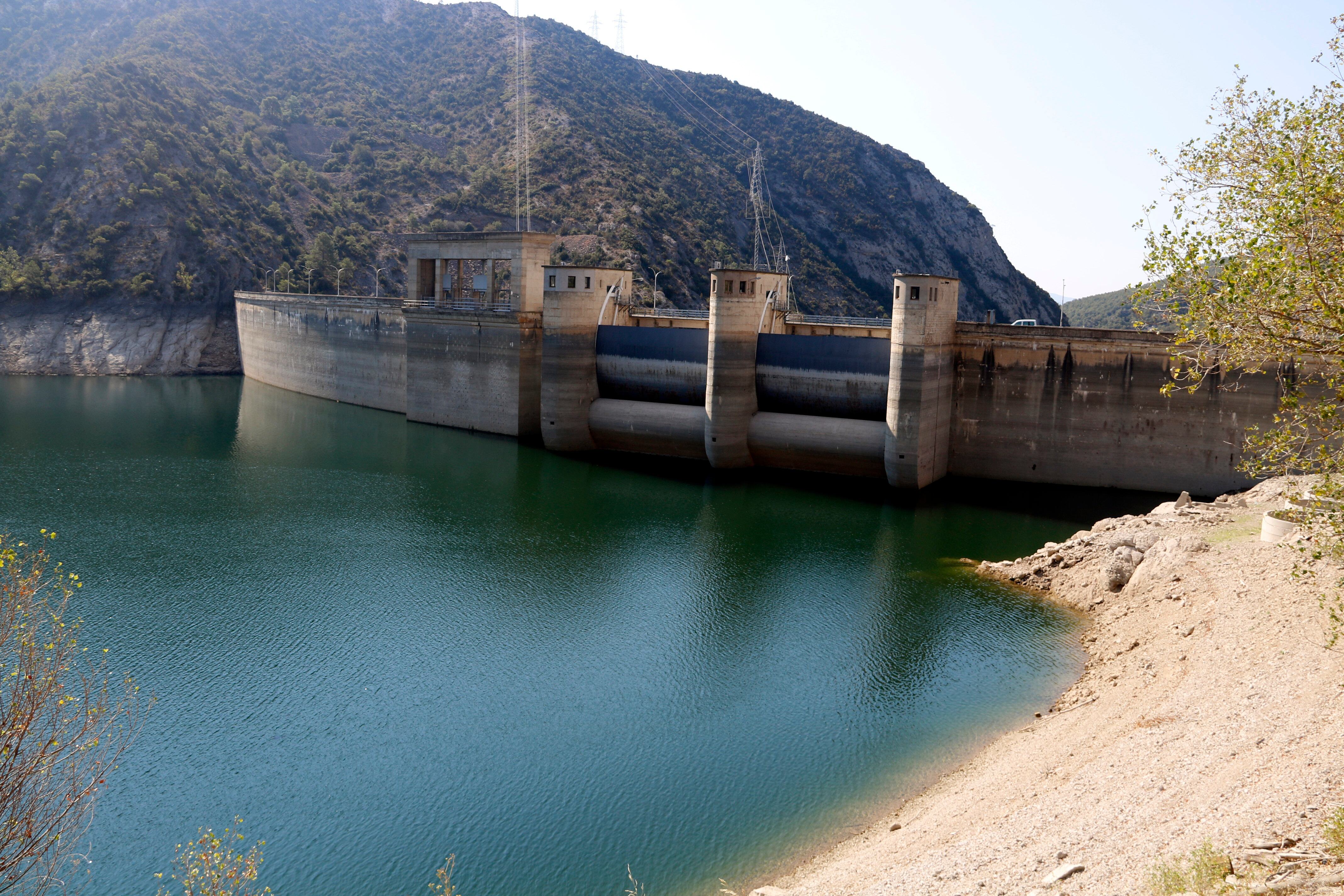 La presa de l'embassament d'Oliana, amb el 41 per cent de la seva capacitat