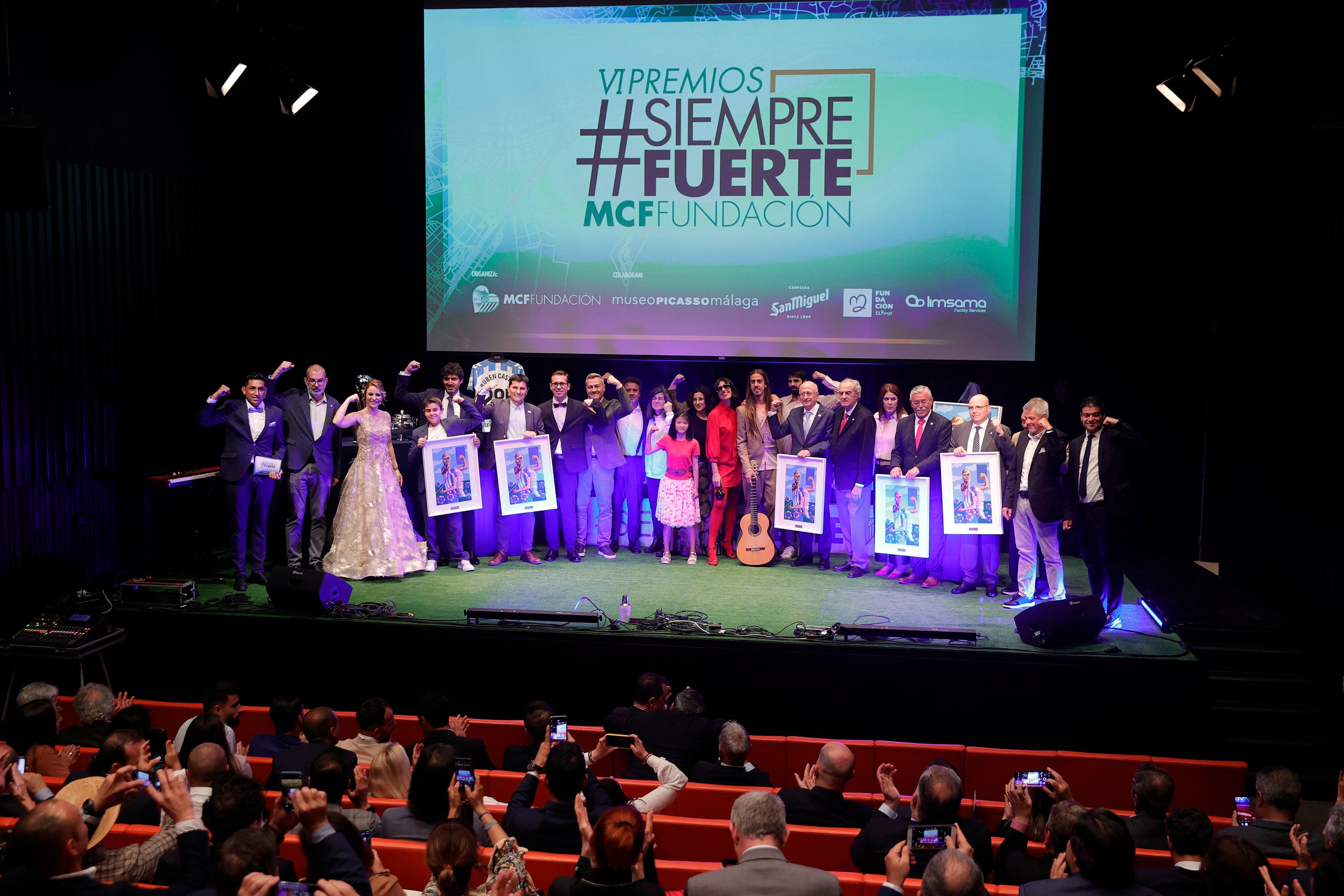 Los premios SiempreFuerte, que organiza el Málaga, este martes en el teatro Echegaray