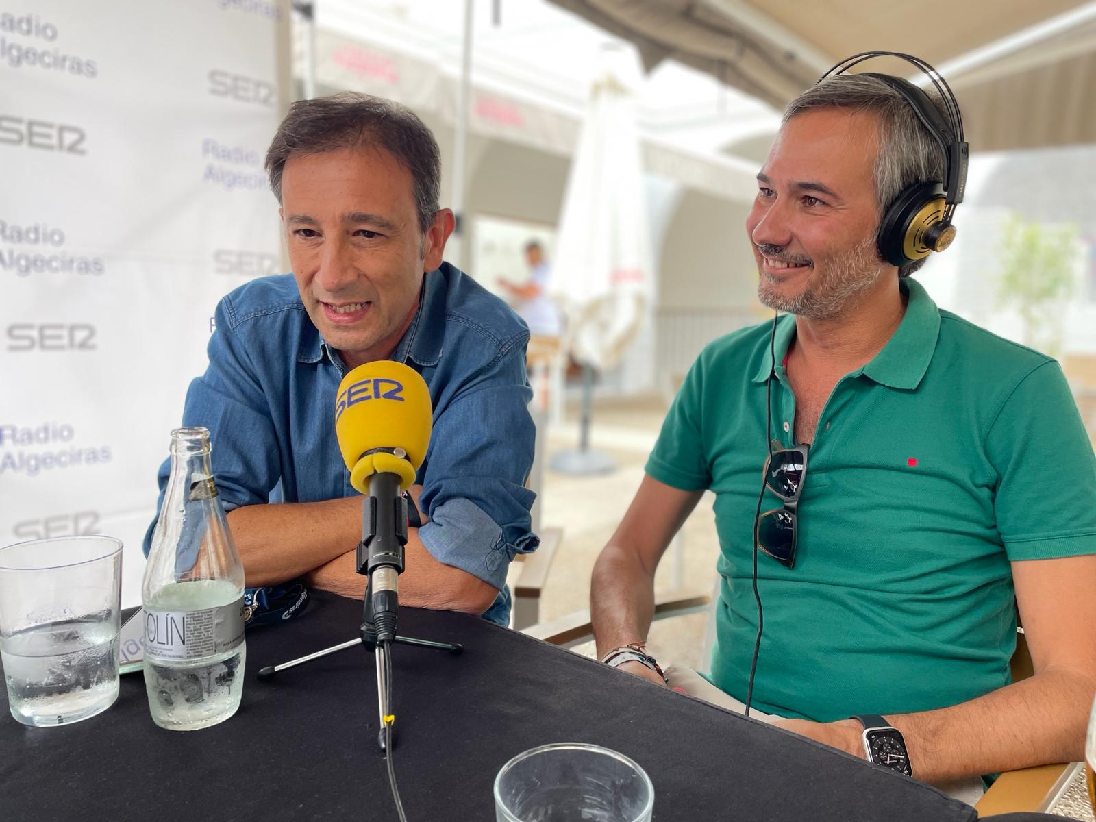 Juan José Sibajas y José Fernández, socios de la caseta Suspiros 5.