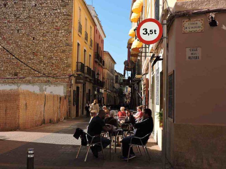 Un tramo de la calle Loreto en Dénia.