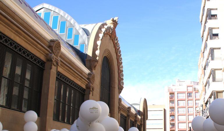 Imatge d'arxiu dels carrrers del voltant del Mercat Central. 