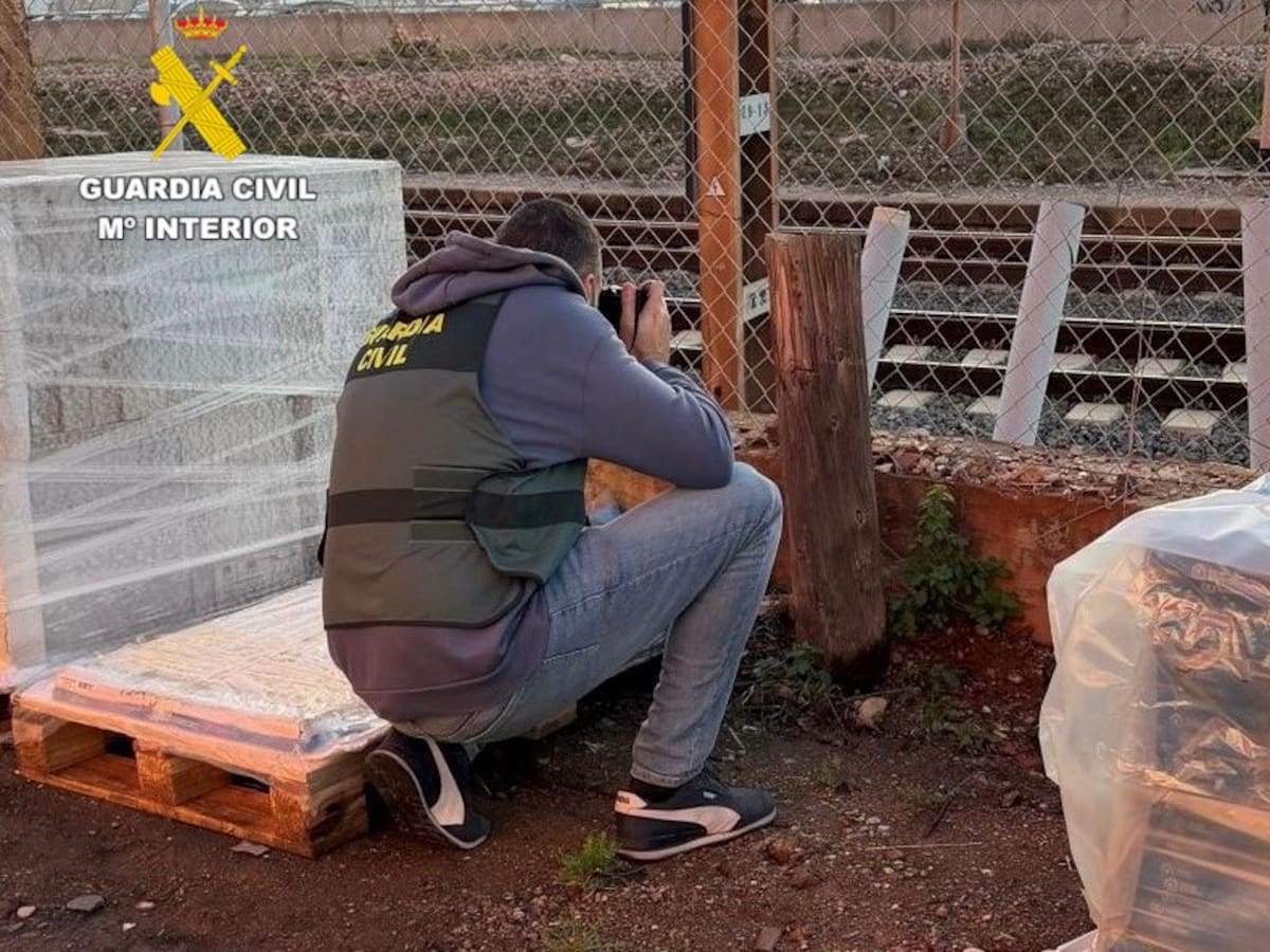 Dos detenidos por robar material cerámico en una empresa de Almassora