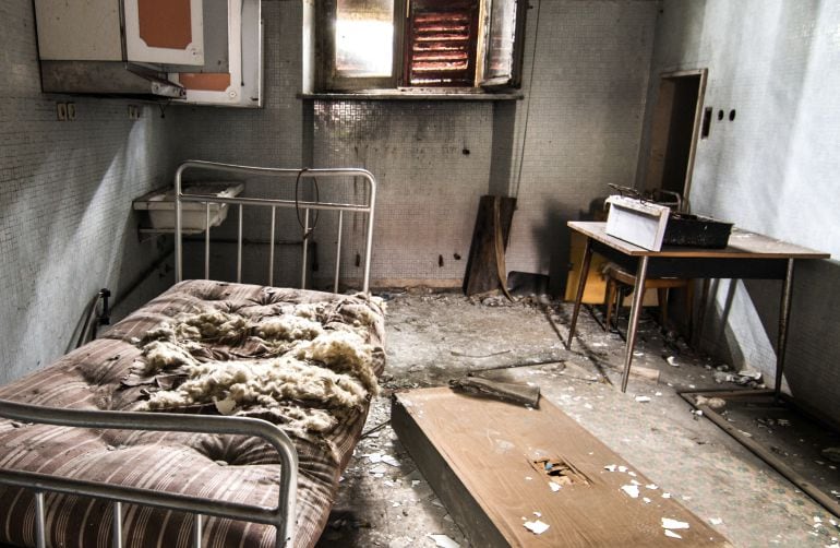 Interior del antiguo manicomio de Mombello