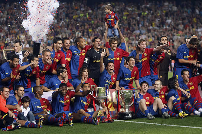 El Barça celebra en el Camp Nou su título de Liga