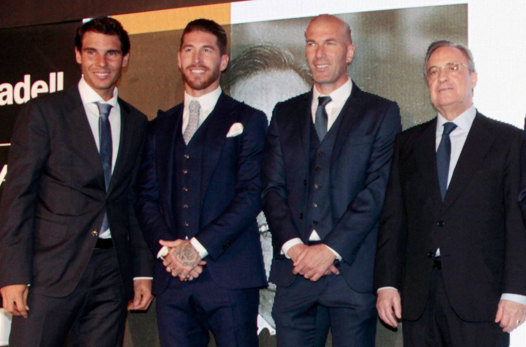 Rafa Nadal, junto a Ramos, Zidane y Florentino Pérez en un evento celebrado en 2017.