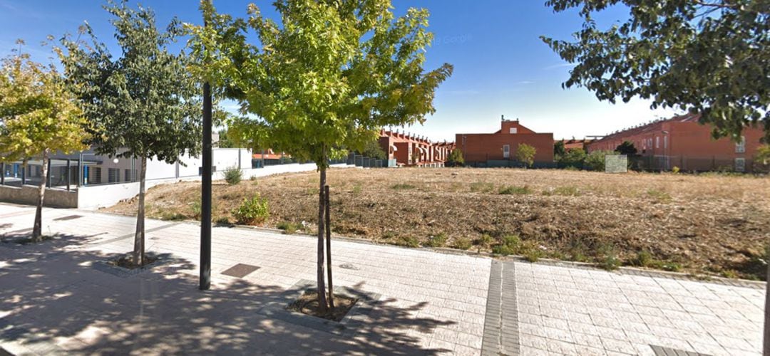 La parcela donde se construirá la nueva escuela infantil está junto al colegio María Blanchard en Buenavista.