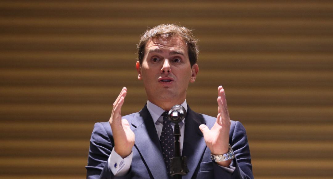 Albert Rivera, presidente de Ciudadanos, habla durante un desayuno en la Cámara de Comercio en Bogotá