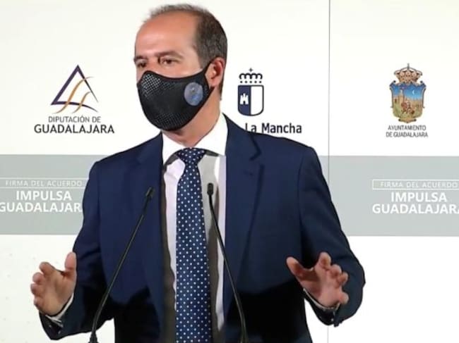 Alberto Rojo, alcalde de Guadalajara, presentando 'Impulsa Guadalajara'