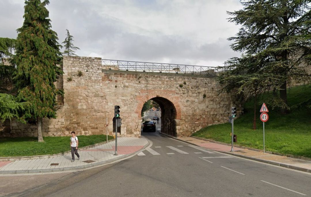 Este miércoles los vehículos dejarán de circular bajo el arco de San Martín