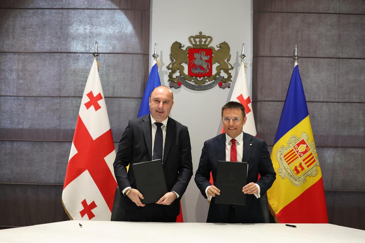 L'acord l'han signat el secretari d'Estat de Justícia i Interior, Joan León, i el primer viceministre d’Interior de Geòrgia, Roland Meskhi